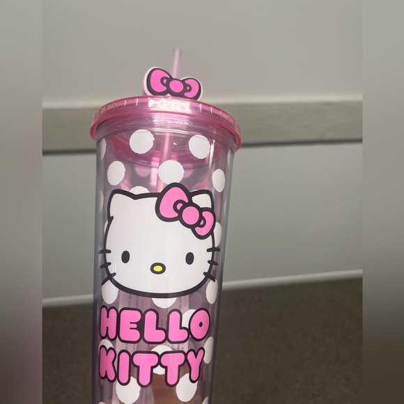 NEW Hello Kitty Tumbler Cup - Picture 2 of 4